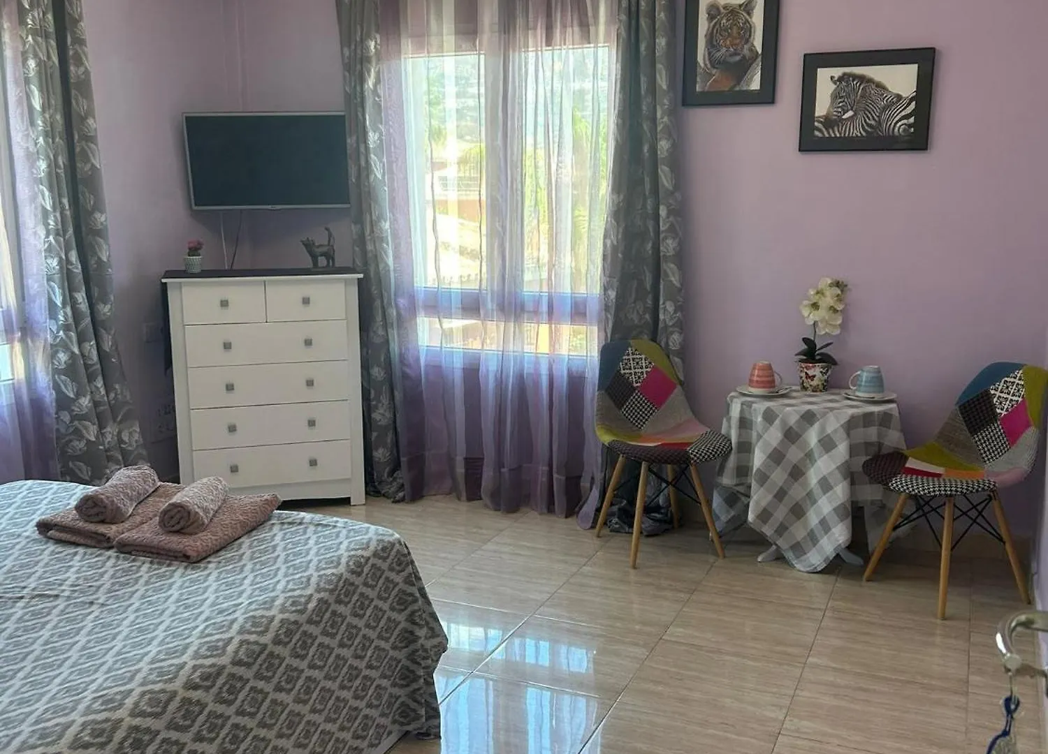 Villa Paraisos 푸엔히롤라
